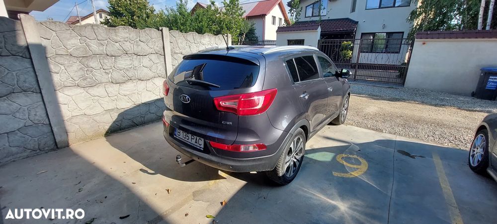 Kia Sportage 2.0 CRDI 4WD Automatik Dream-Team Edition - 6