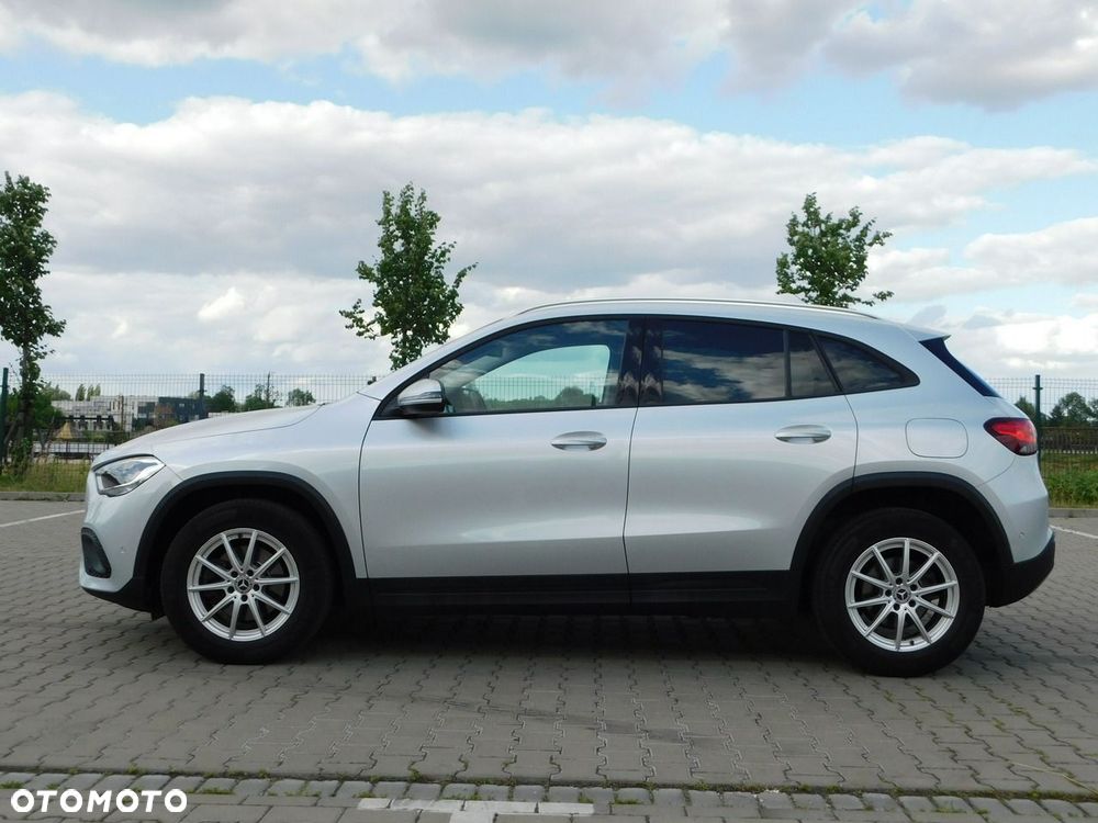 Mercedes-Benz GLA - 26