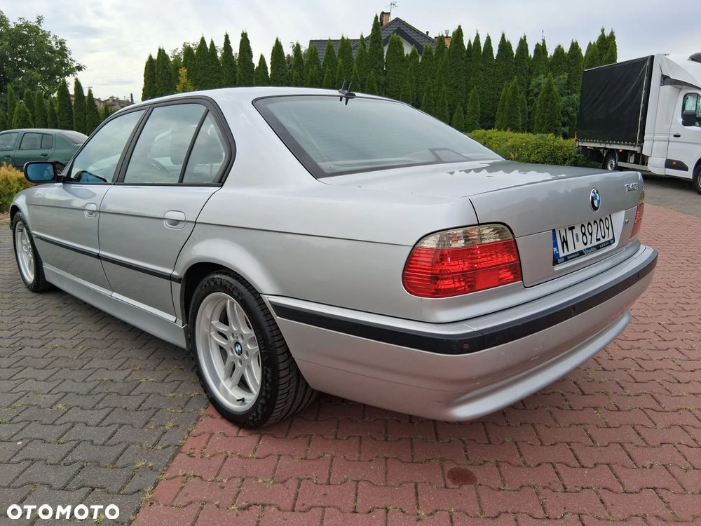 BMW Seria 7 - 5