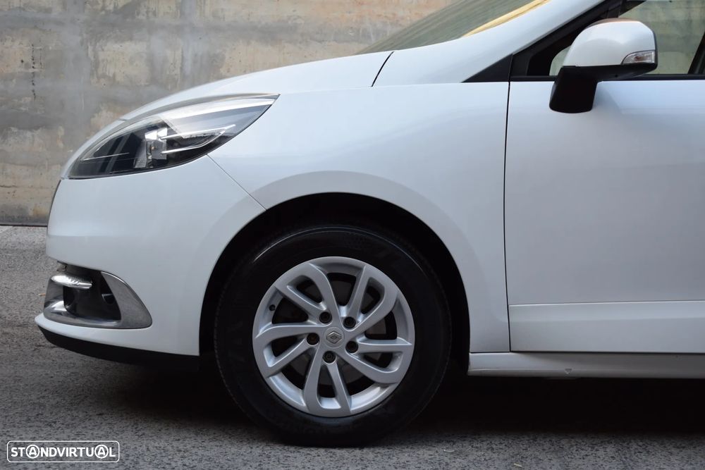 Renault Scénic 1.5 dCi Luxe - 32