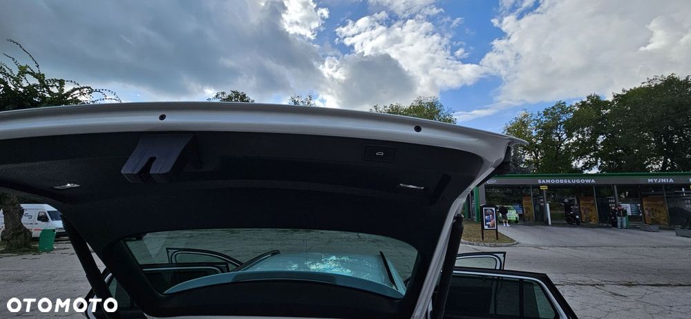 Skoda Superb 2.0 TDI DSG Sportline - 19