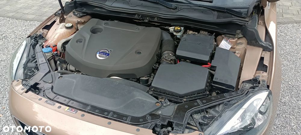 Volvo V40 D4 Summum - 26