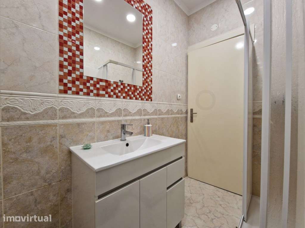 APARTAMENTO T1 JUNTO À GENERAL ROÇADAS, MOBILADO E EQUIPADO - Grande imagem: 5/17