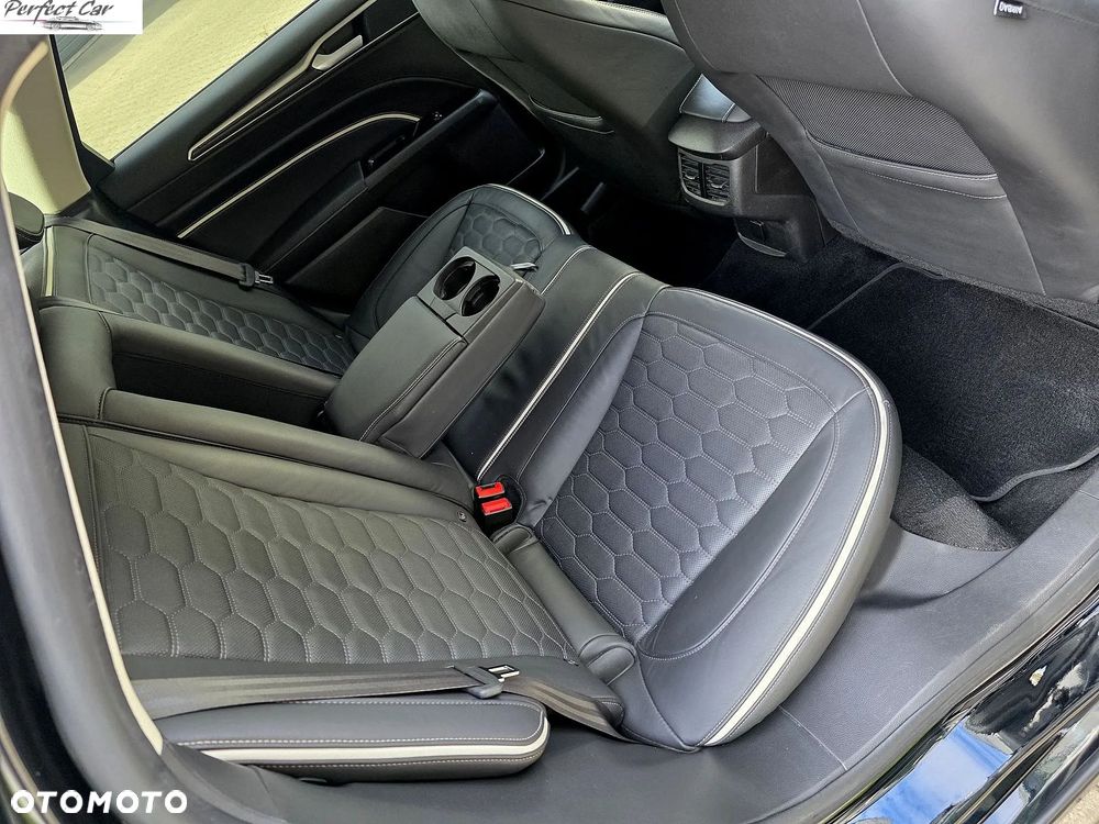 Ford Mondeo Turnier 2.0 Hybrid CVT VIGNALE - 26