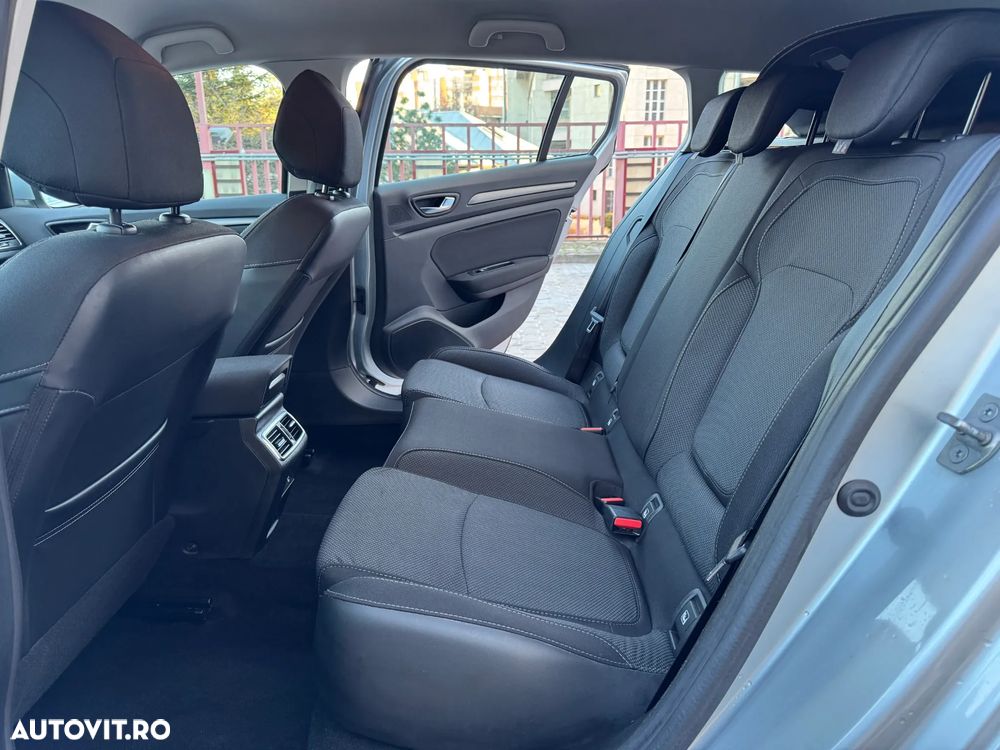 Renault Megane Grandtour BLUE dCi 115 EQUILIBRE - 19
