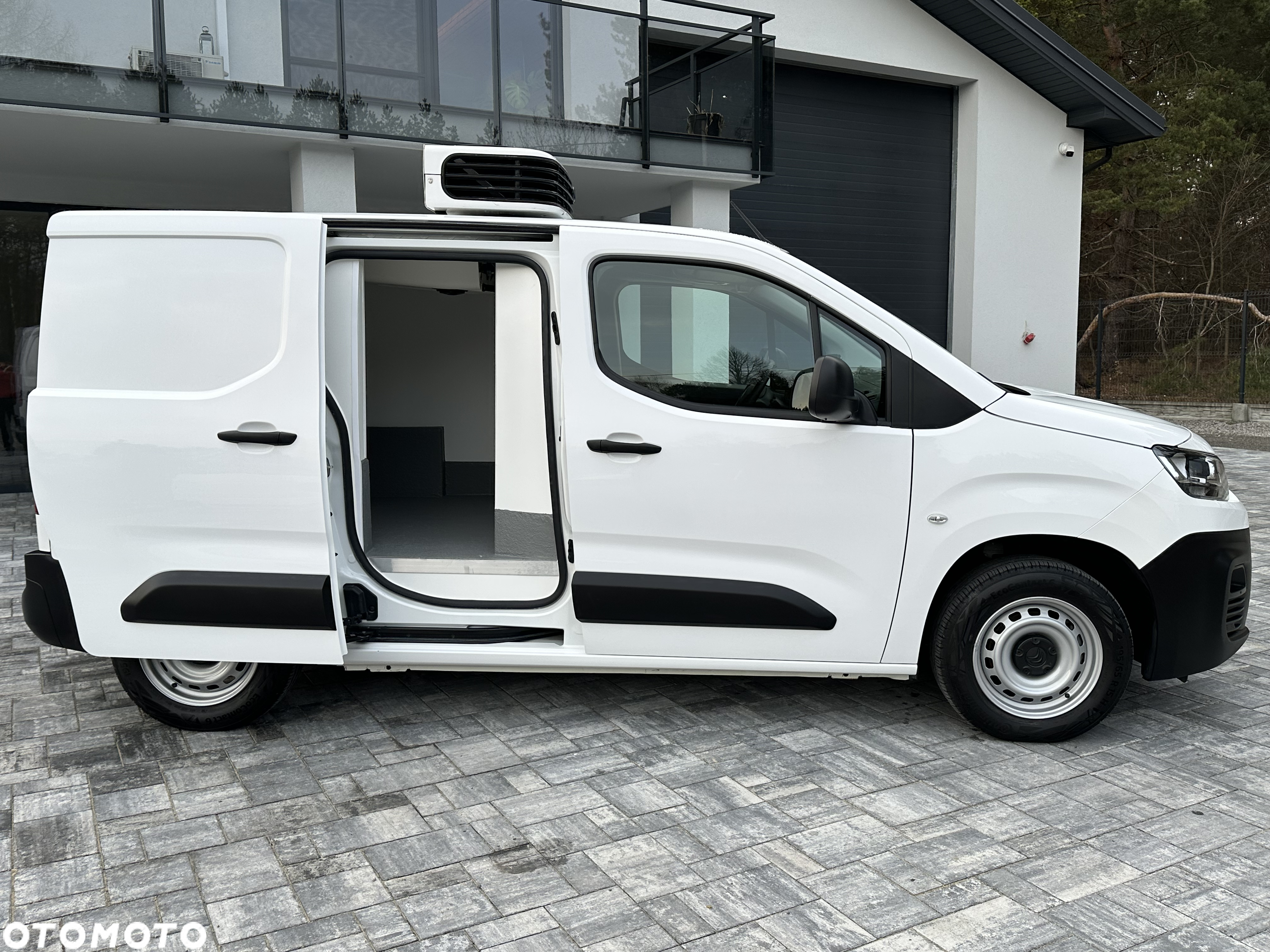 Citroën Berlingo Chłodnia/ Mroźnia Carrier Neos 100 / Salon PL / Bogate wyposażenie / Serwisowany / FV23% - 12