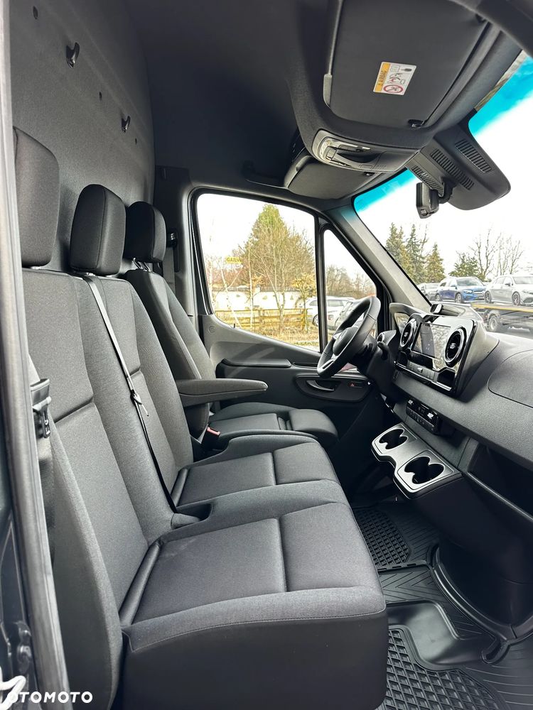 Mercedes-Benz Sprinter 319 CDI Furgon SELECT - 19