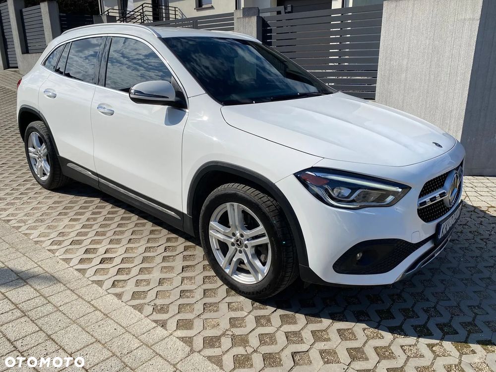 Mercedes-Benz GLA 250 4Matic 8G-DCT Progressive - 2