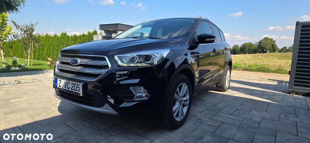 Ford Kuga 1.5 EcoBoost 2x4 Black & Silver - 1