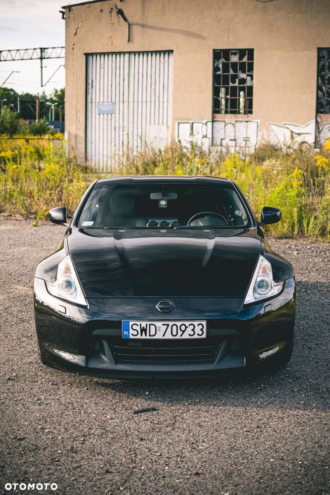 Nissan 370 Z - 5