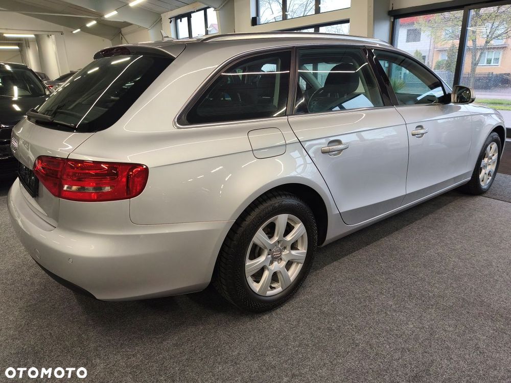 Audi A4 Avant - 4
