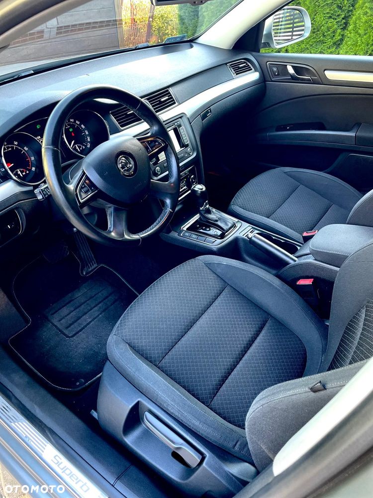 Skoda Superb 1.8 TSI Elegance DSG - 11