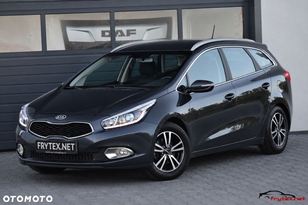 Kia Ceed - 10