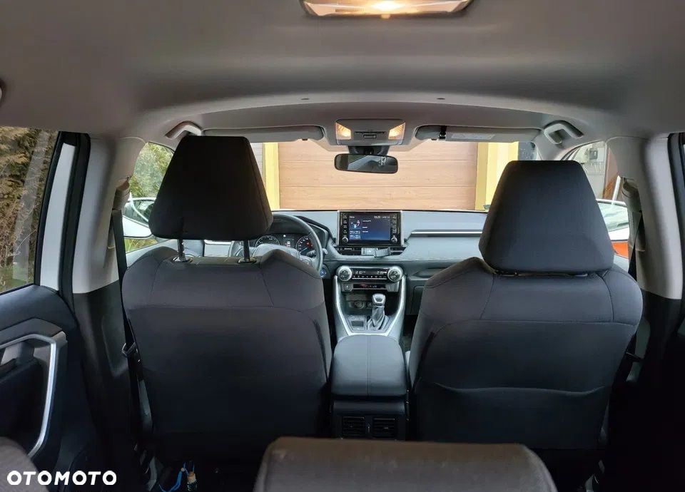 Toyota RAV4 - 8
