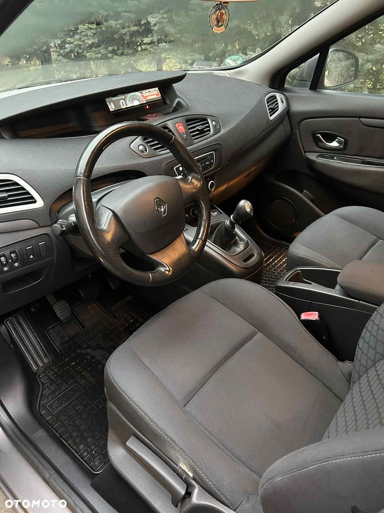 Renault Scenic - 7