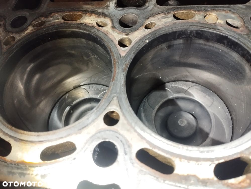 BLOK SILNIKA DÓŁ TŁOKI SSANGYONG TIVOLI 1.6D E-XDI D16DTF - 15