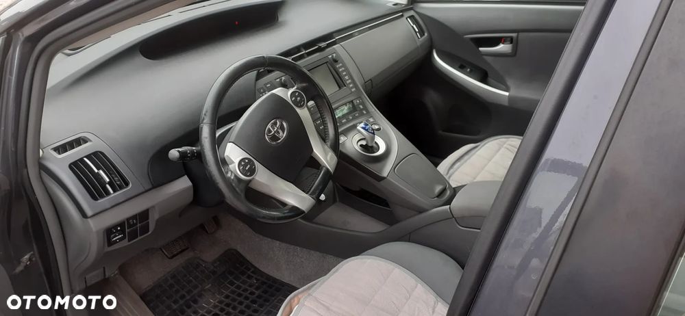 Toyota Prius - 6