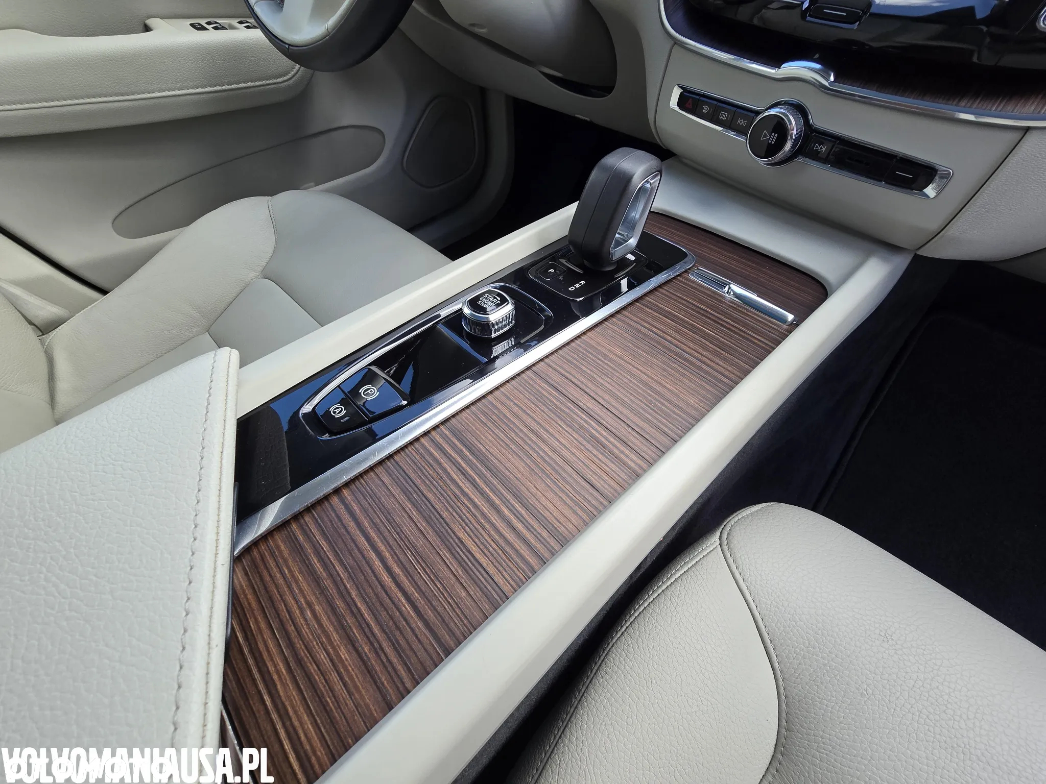 Volvo XC 60 B5 B AWD Geartronic Momentum Pro - 20