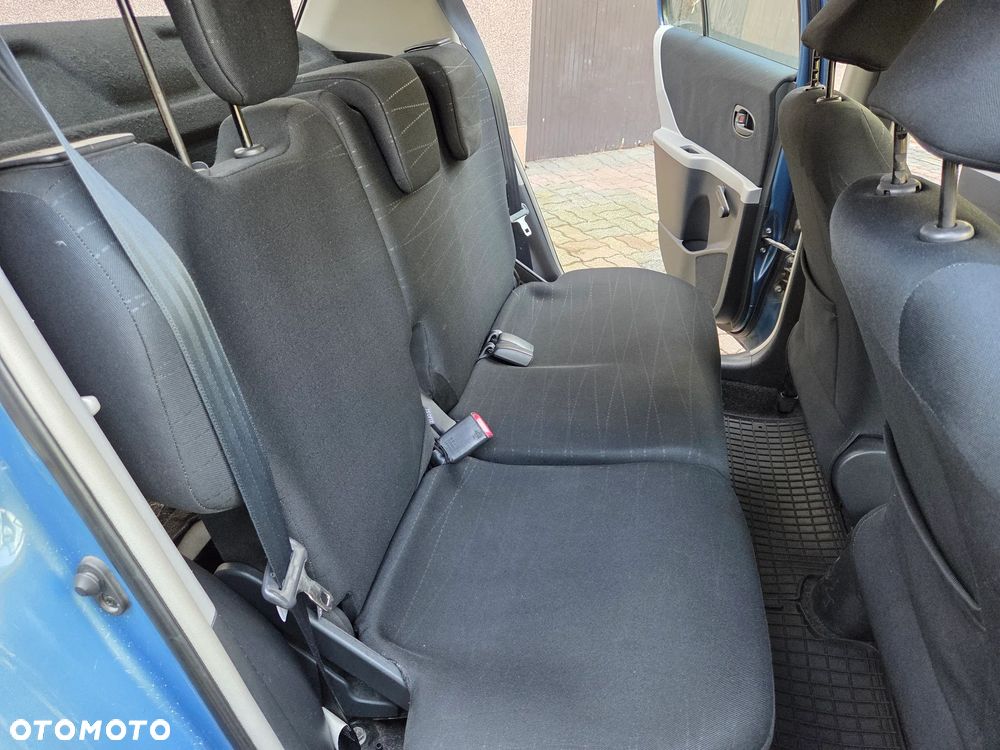 Toyota Yaris - 35
