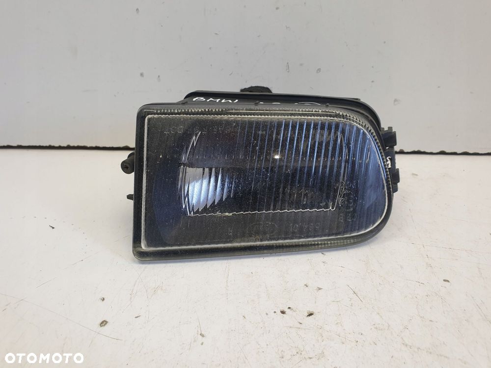 Bmw E39 lift PRAWY PRZEDNI HALOGEN Przód pasażera 837794 - 2