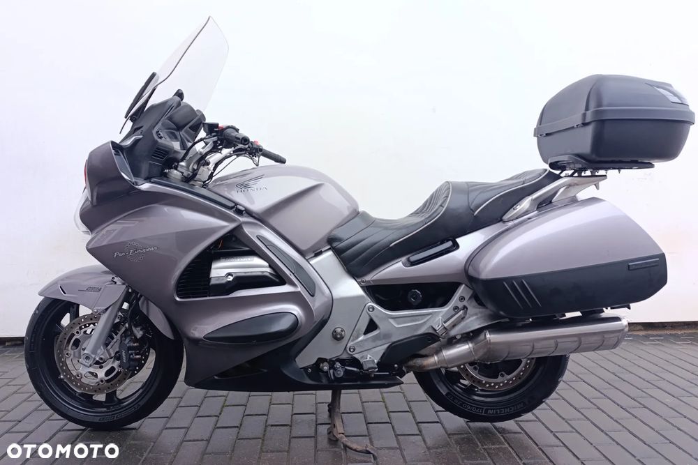 Honda ST - 4