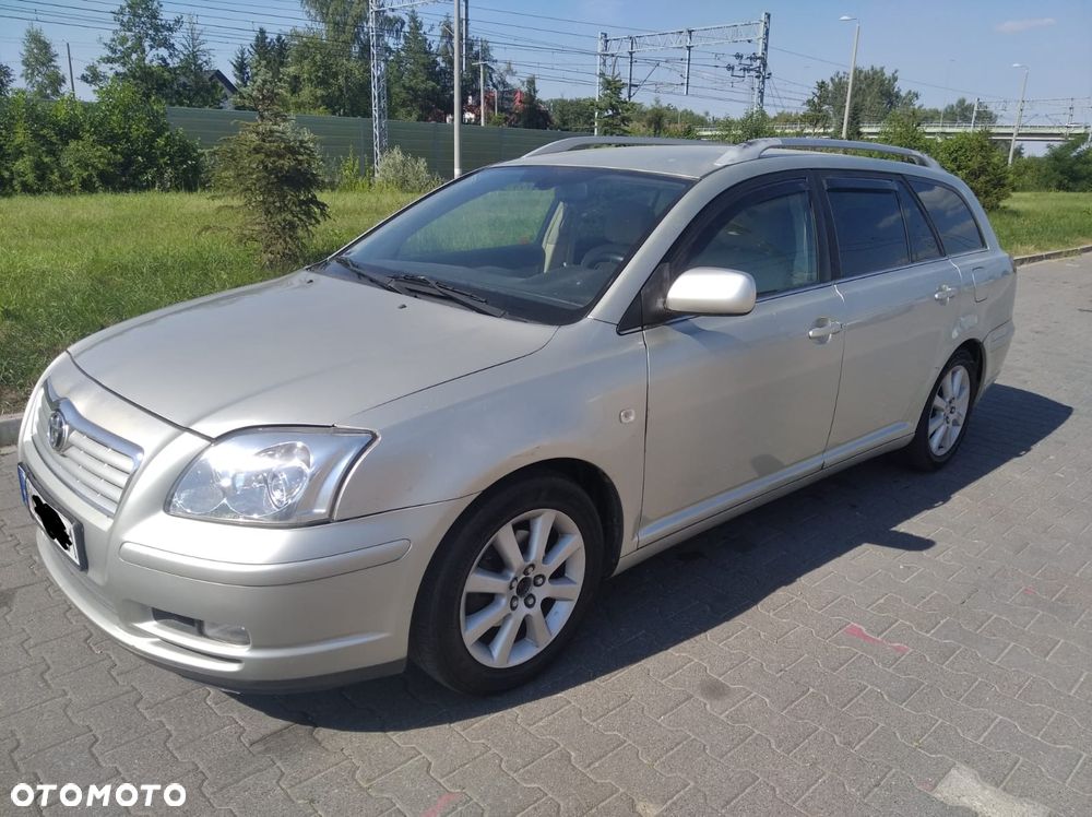 Toyota Avensis - 1