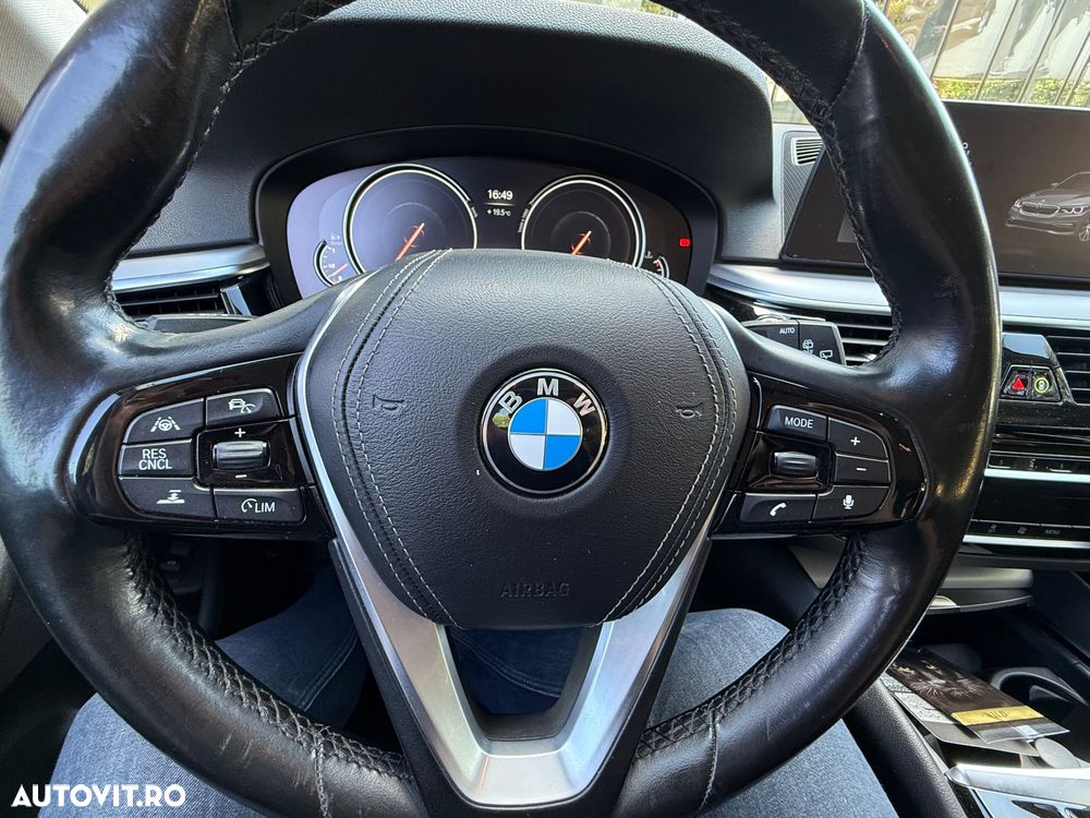 BMW Seria 5 520d xDrive Touring Aut. - 25