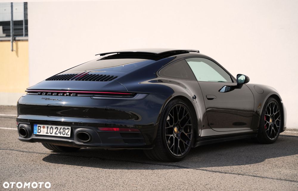 Porsche 911 Carrera S - 2