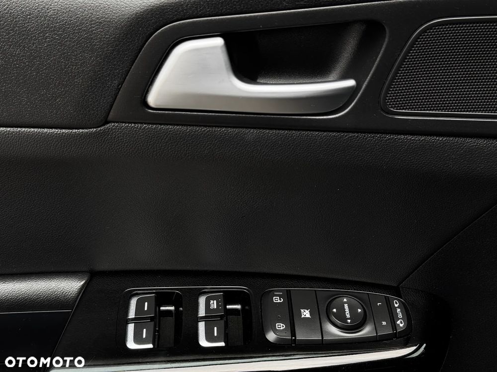 Kia Sportage 1.7 CRDI 2WD ISG Spirit - 23