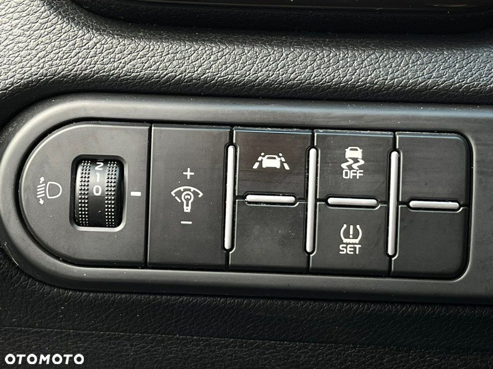 Kia XCeed 1.6 CRDi (48V Mild-Hybrid) SPIRIT - 25