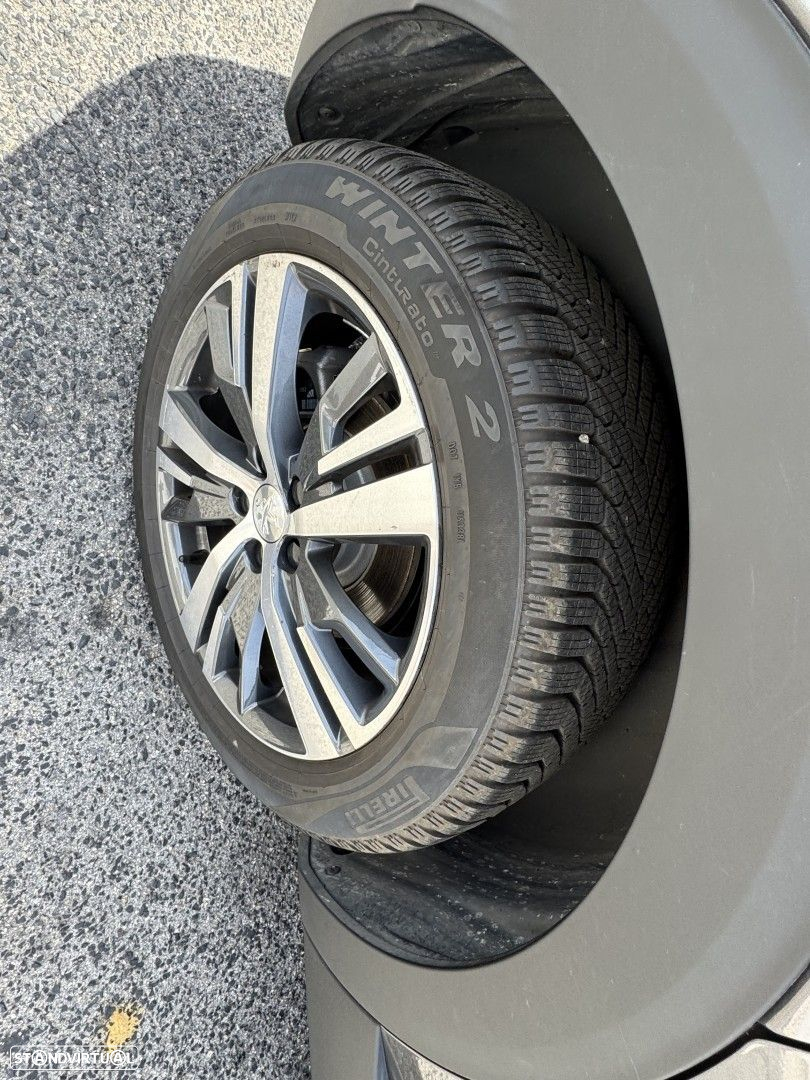 Peugeot 3008 1.2 PureTech Allure EAT8 - 26