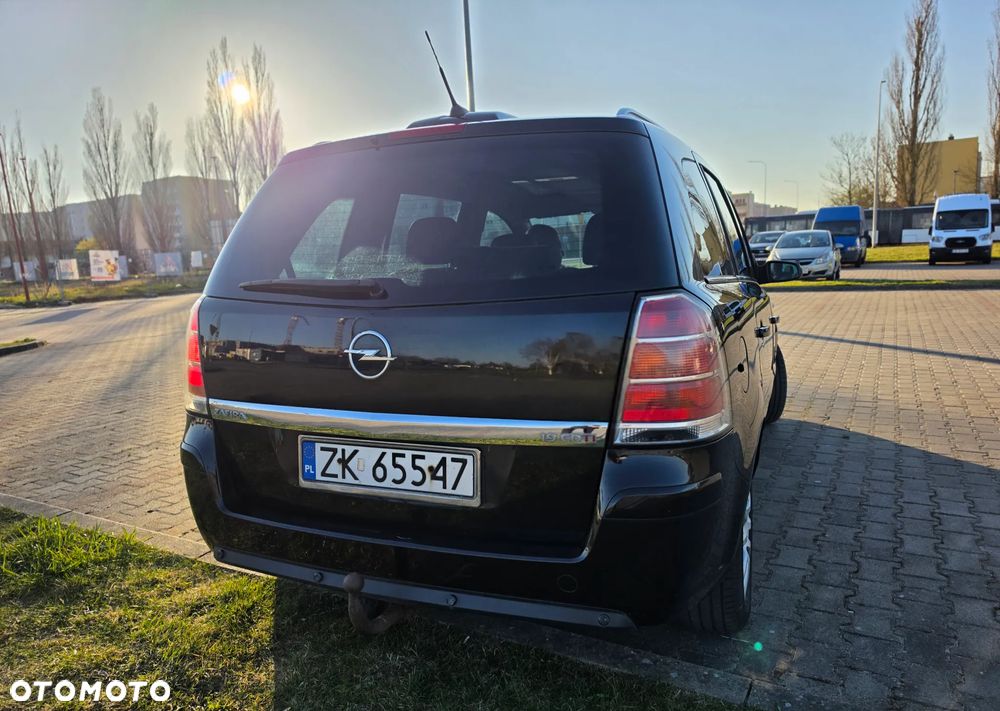 Opel Zafira 1.9 CDTI Automatik Cosmo - 26