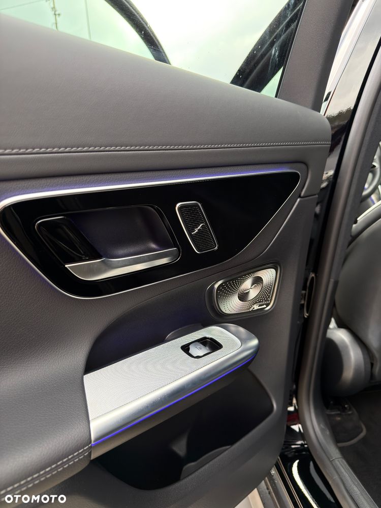 Mercedes-Benz GLC 300 d 4Matic 9G-TRONIC AMG Line - 18