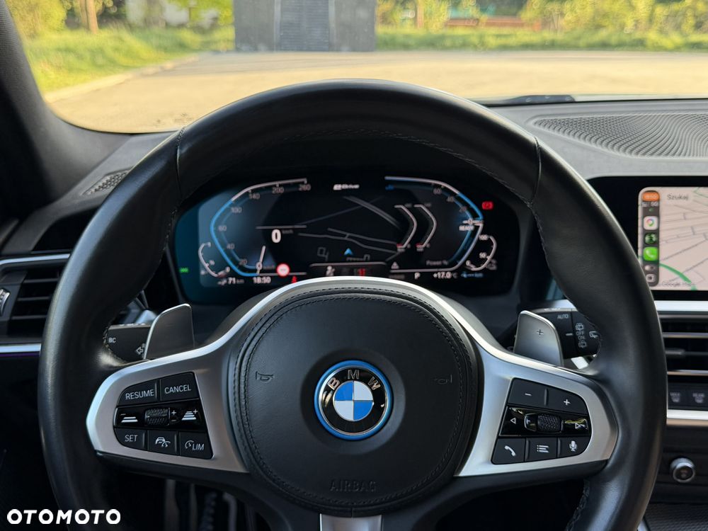 BMW Seria 3 320e M Sport - 22