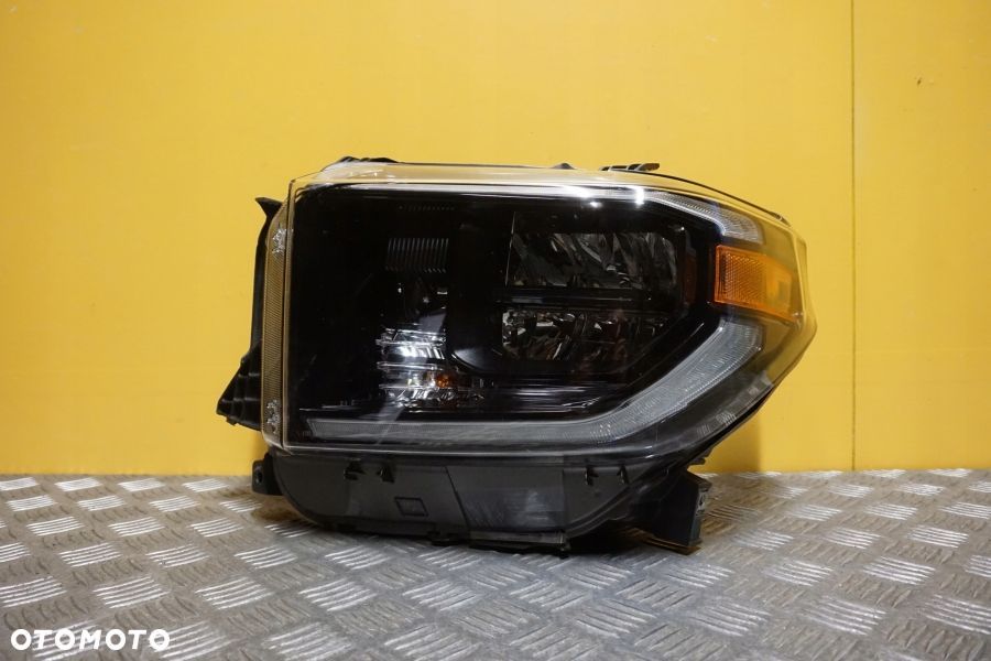 TOYOTA TUNDRA 2018- REFLEKTOR LAMPA LED CZARNA LEWA USA - 1