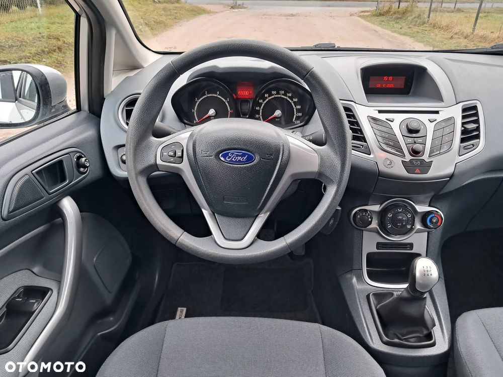 Ford Fiesta 1.25 Champions Edition - 14