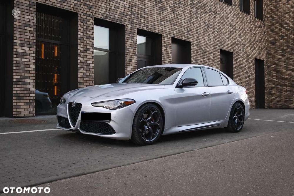 Alfa Romeo Giulia 2.0 Turbo 16V AT8 Veloce - 1