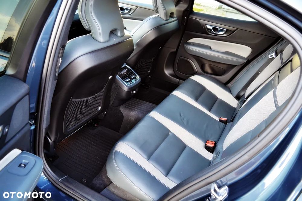 Volvo S60 T6 AWD Geartronic RDesign - 14