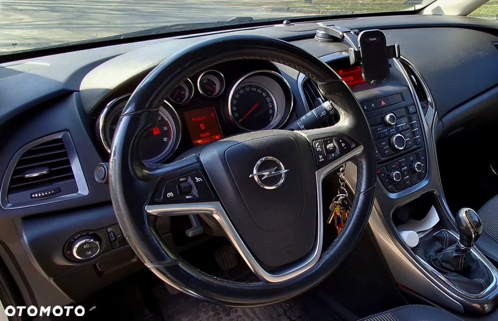 Opel Astra 1.4 T Cosmo - 9