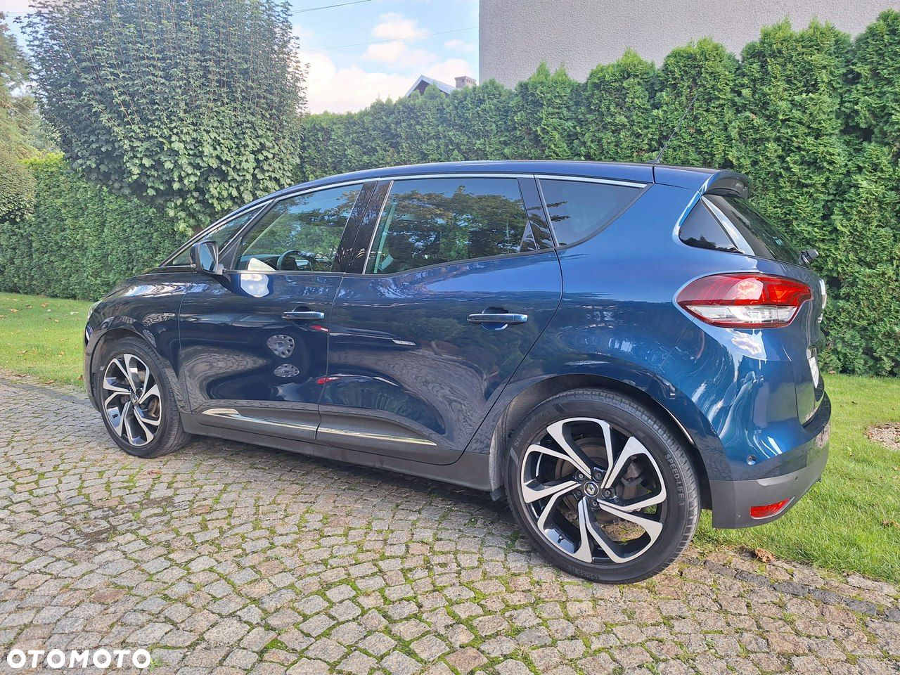 Renault Scenic ENERGY TCe 130 BOSE EDITION - 35