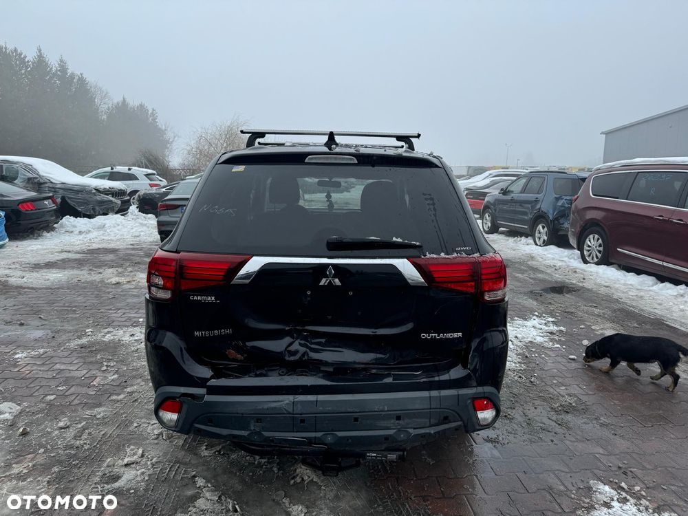 Mitsubishi Outlander - 6