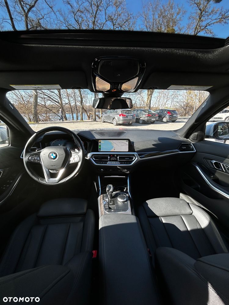 BMW Seria 3 330i xDrive Sport Line - 12