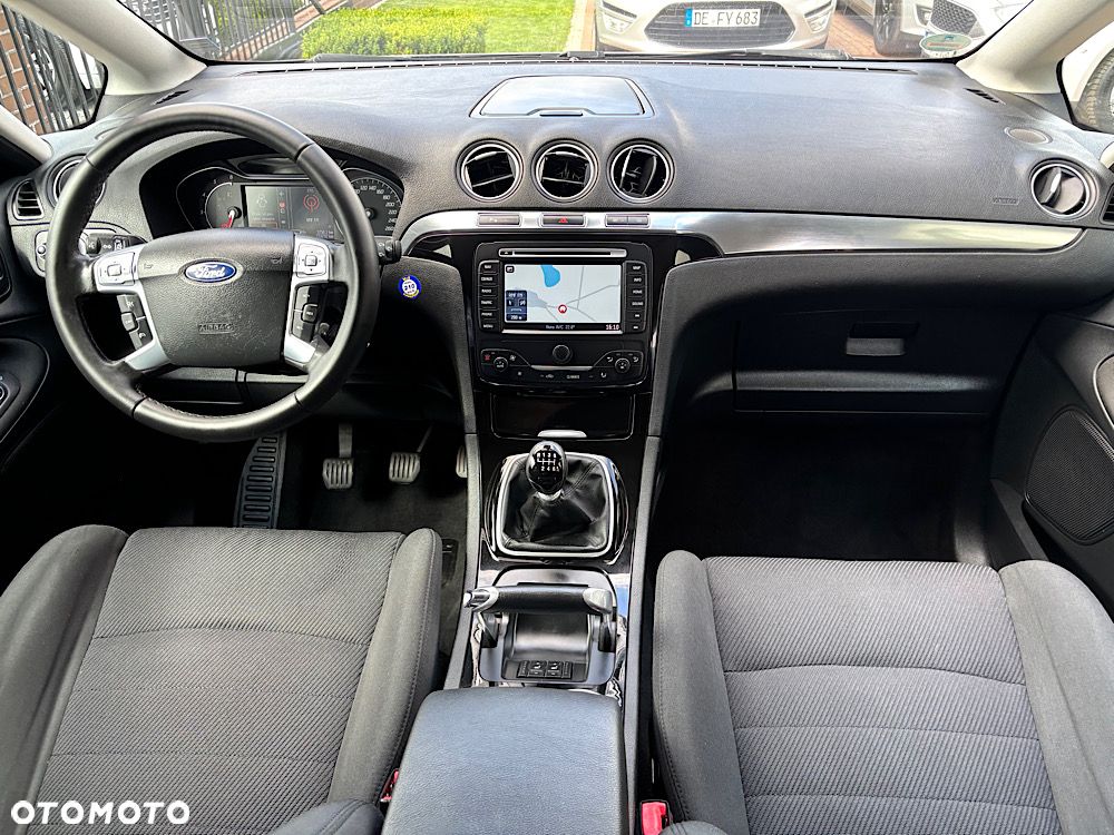 Ford S-Max 2.0 TDCi DPF Titanium - 32