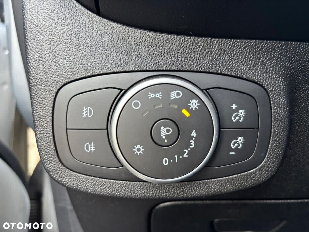 Ford Fiesta 1.1 Titanium - 25
