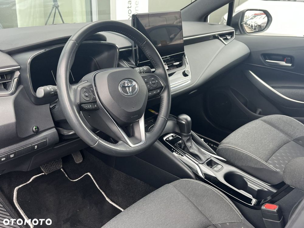 Toyota Corolla - 11
