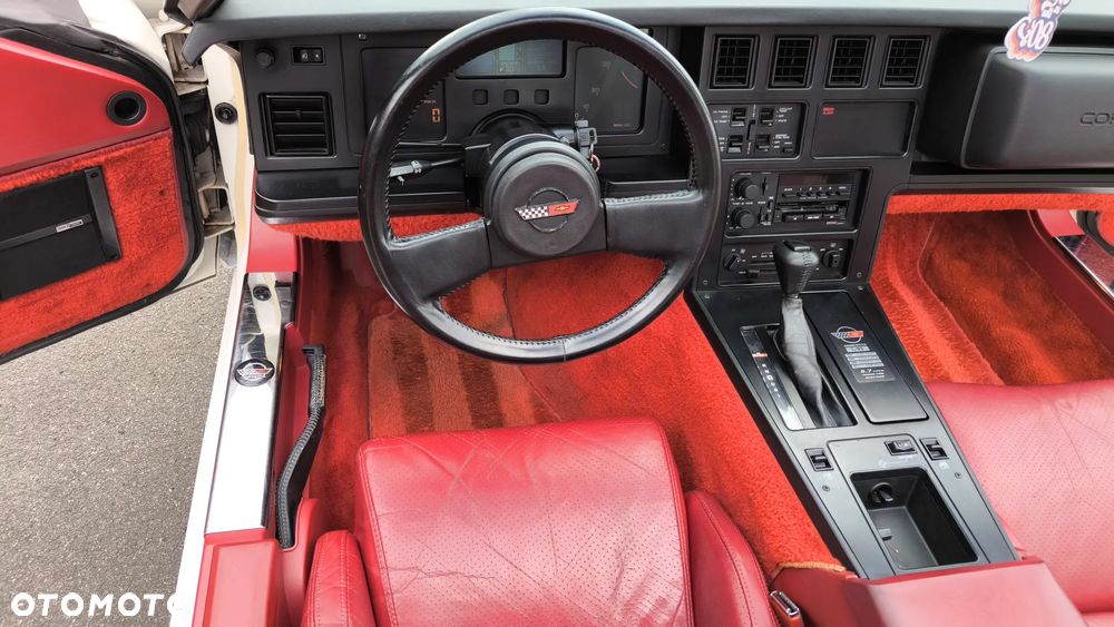 Chevrolet Corvette - 5
