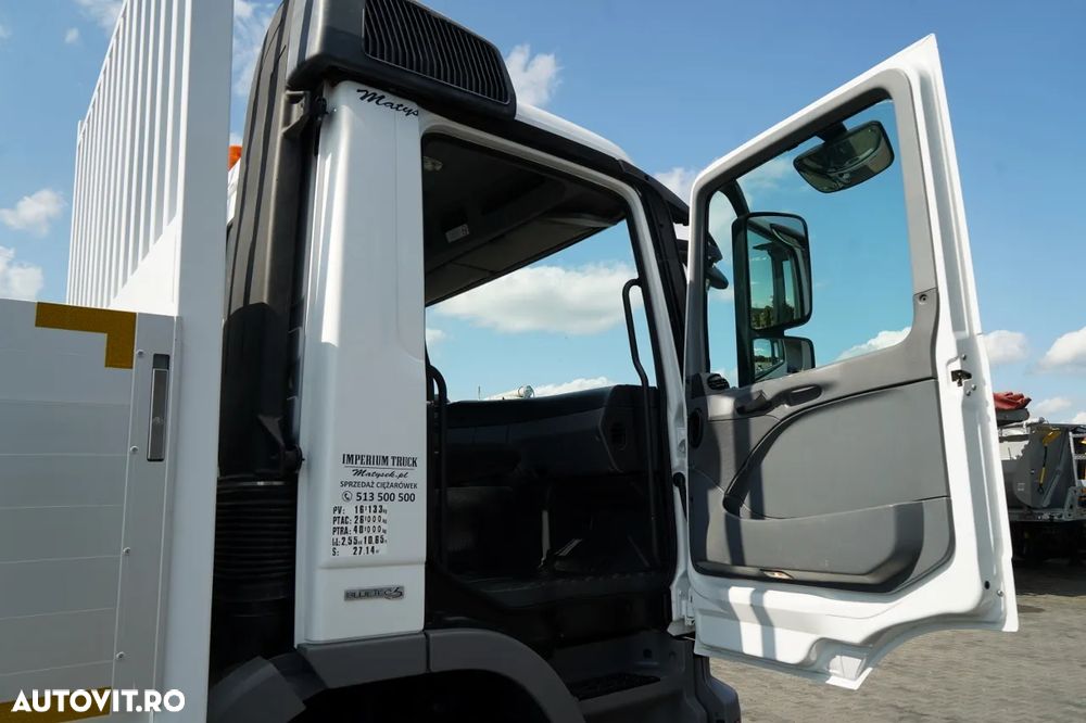 Mercedes-Benz ACTROS 2636 / 6x4 / CAROSERIE DE LIVRARE 7 M + HIAB HDS - EXTENSIE 12,6 M / PODEA REZISTENTĂ / RADIOCOMANDĂ / ROTATOARE / IMPORTAT - 33