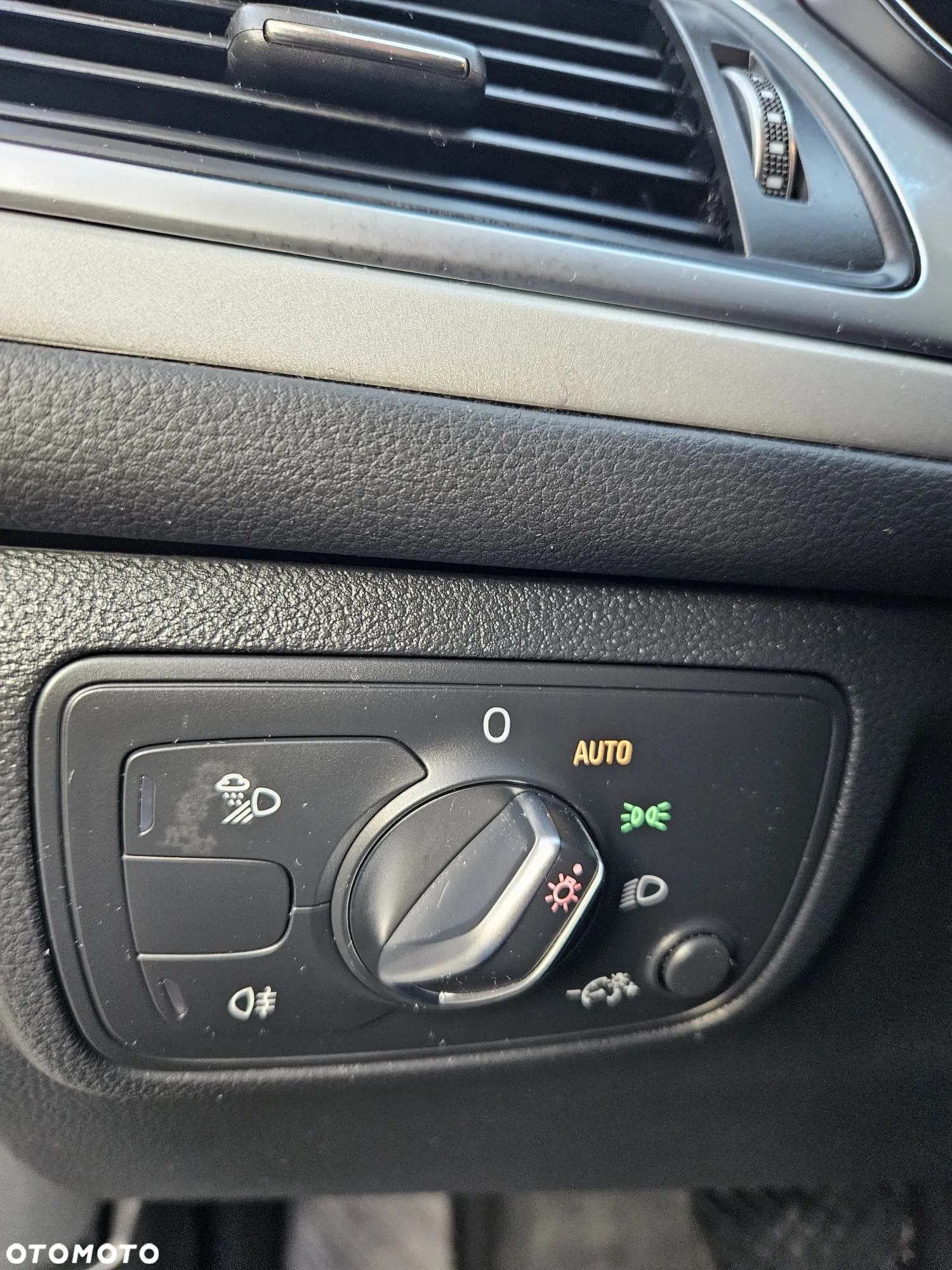 Audi A6 Avant 2.0 TDI Ultra DPF S tronic - 26