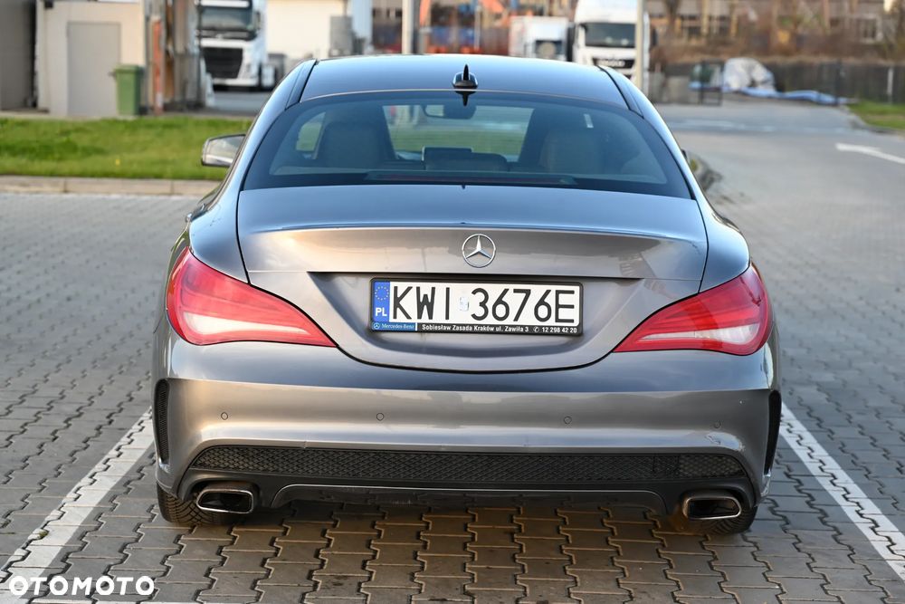 Mercedes-Benz CLA 200 7G-DCT AMG Line - 4