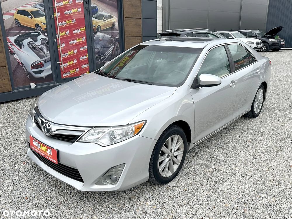 Toyota Camry 3.5 V6 XLE - 2